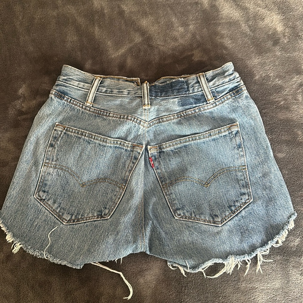 Levi high waisted shorts